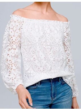 White House black market off shoulder all over lace size XXS P